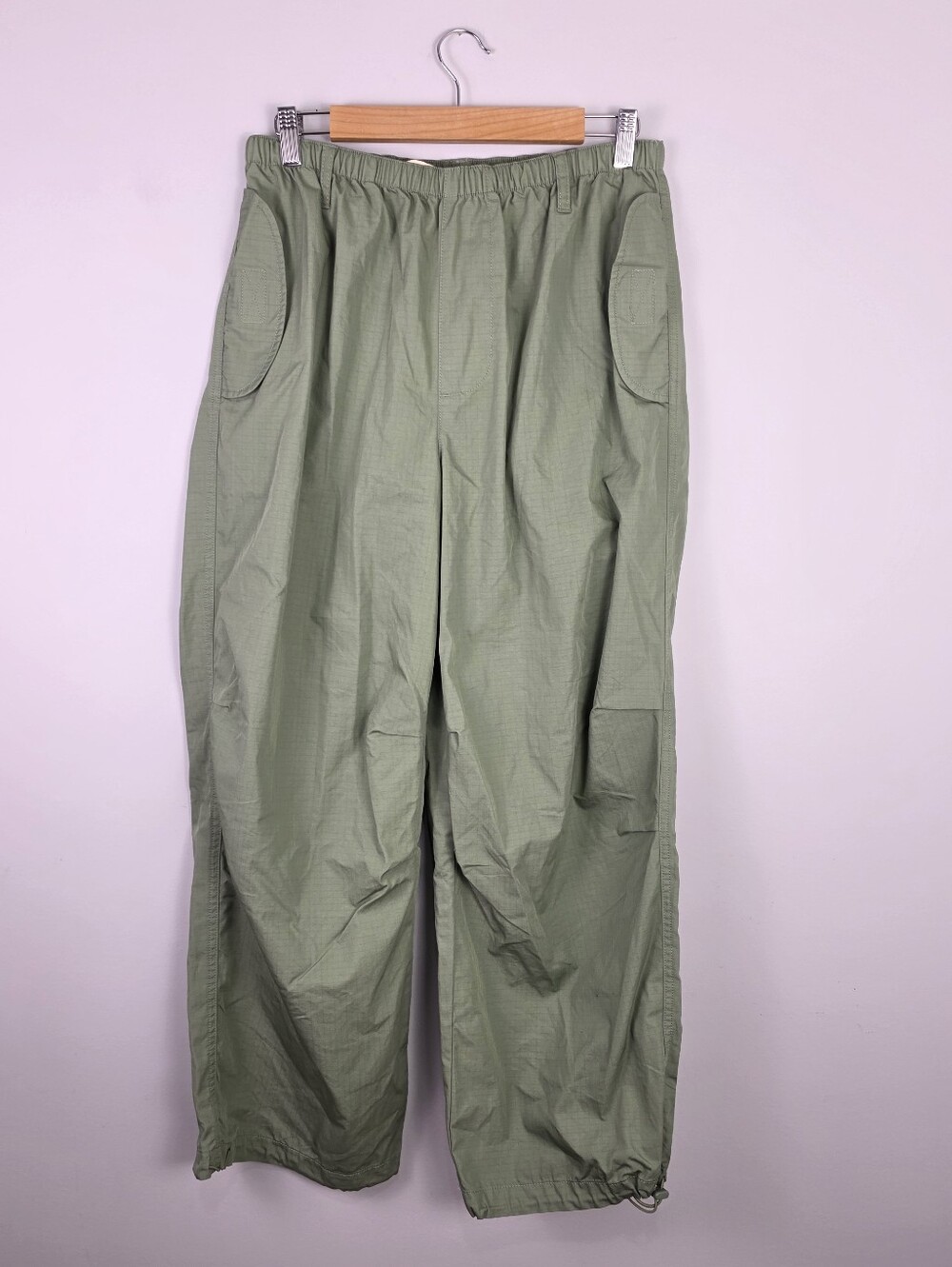 BDG Urban Outfitters Green Parachute Utility Pants Women's Size Medium NWT - Picture 5 of 14
